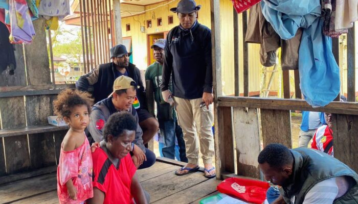 Selain Rampungkan Pencocokan Data Pemilih, Rombongan KPU Mimika juga Sosialisasikan Pencegahan dan Penanganan Masalah saat Pemungutan Suara