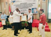 Tiga OPD Lingkup Pemkab Mimika Terima Sertifikat ISO/IEC 27001