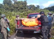 Satgas Damai Cartenz Evakuasi Dua Pendulang Korban Pembunuhan di Yahukimo