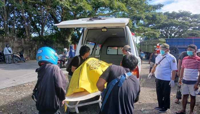 Sopir Mobil Pick Up Ditemukan Meninggal Dunia di Mobilnya