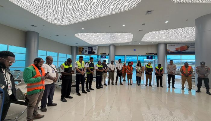 LENSA FOTO: Pemkab Mimika Kembali Buka Penerbangan Perdana Angkutan Udara Perintis di Lima Rute