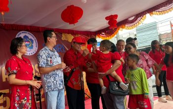 Rayakan Tahun Baru Imlek 2577/2026, Paguyuban Sosial Marga Thionghoa Indonesia Mimika Bagi Ratusan Angpao