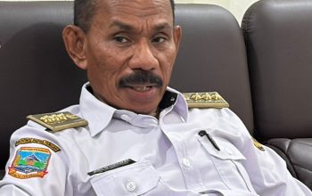 Jaga Wajah Kota, Distrik Miru Turunkan 20 Petugas Kebersihan