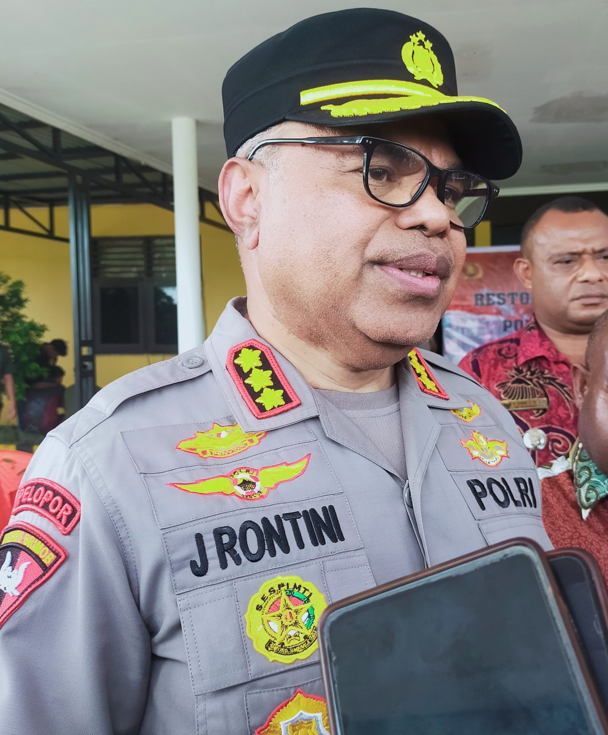 Kapolda Papua Tengah Perintahkan Tarik Alat Berat Dari Lokasi Tambang Ilegal di Kapiraya