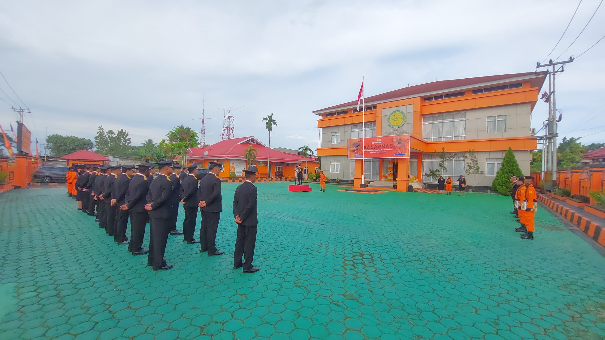 Peringati HUT Basarnas ke-54, Kantor SAR Timika Gelar Upacara dan Buka Puasa Bersama