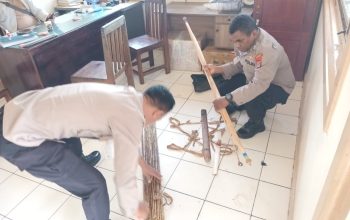 Polisi Razia Sajam di Bandara Mozes Kilangin