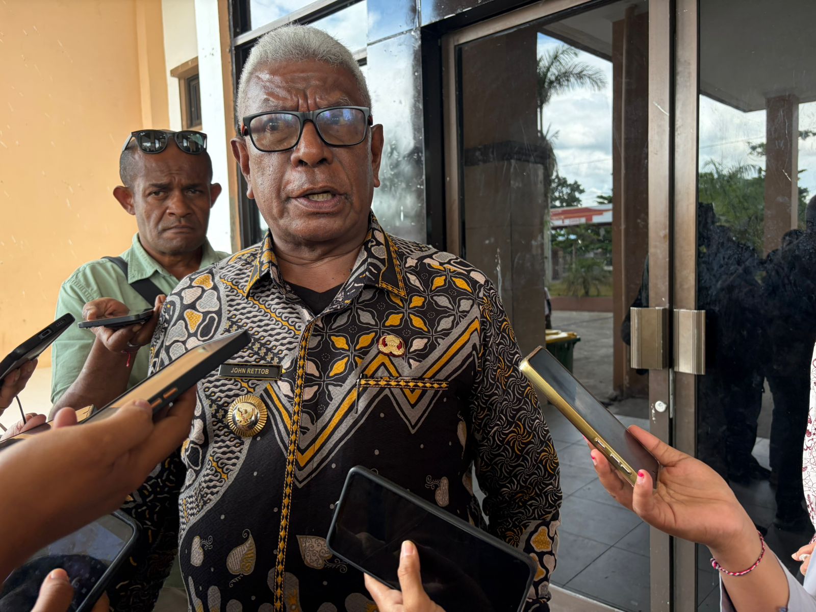 Bupati Mimika Tegaskan Komitmen Untuk Benahi Bidang Pendidikan