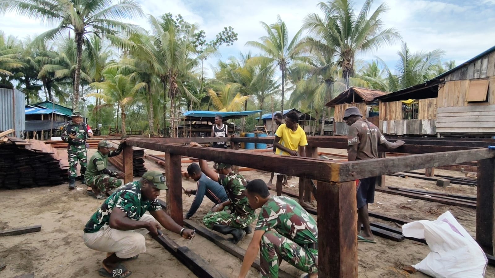 Satgas TMMD Kodim 1710/Mimika Kejar Target Penyelesaian Pembangunan Rumah
