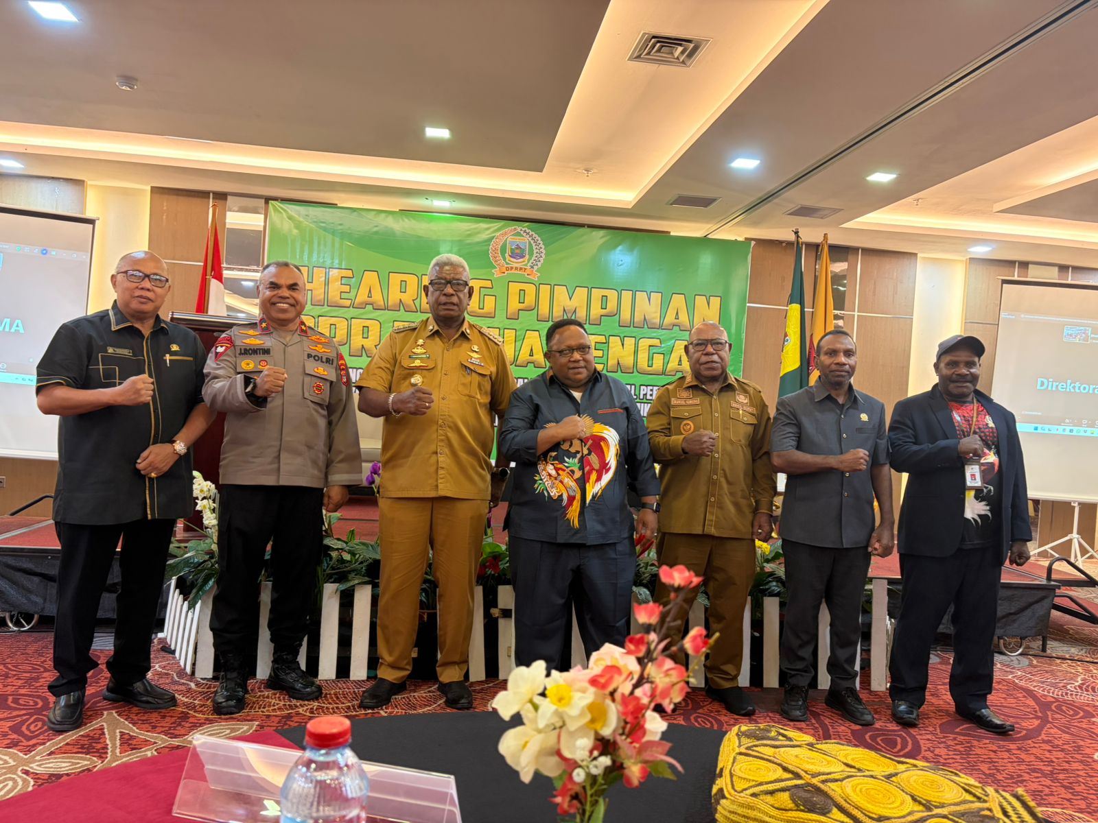 Lensa Foto Hearing Pimpinan DPR Papua Tengah