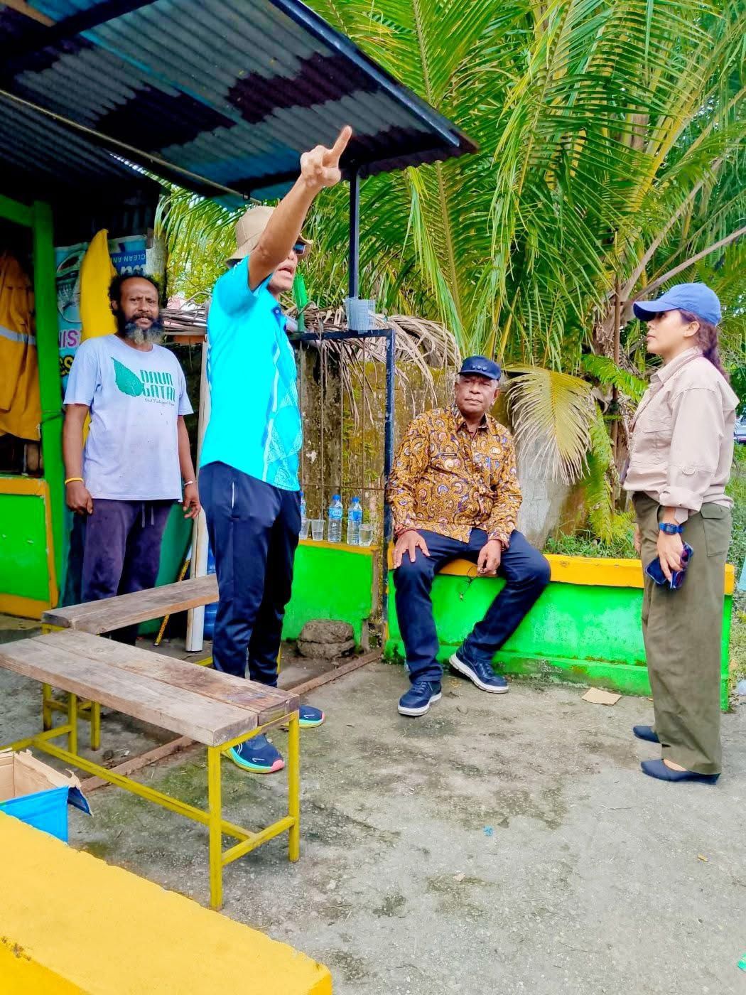 Banjir Akibat Sampah Menumpuk, Bupati Rettob Tinaju Sejumlah Titik Luapan Air Dalam Kota Timika