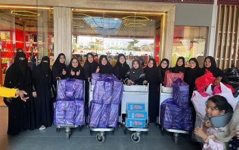 Berkhidmat untuk Jamaah Haji 2026, MT Al-Azhar Timika Bagikan Ratusan Paket Konsumsi
