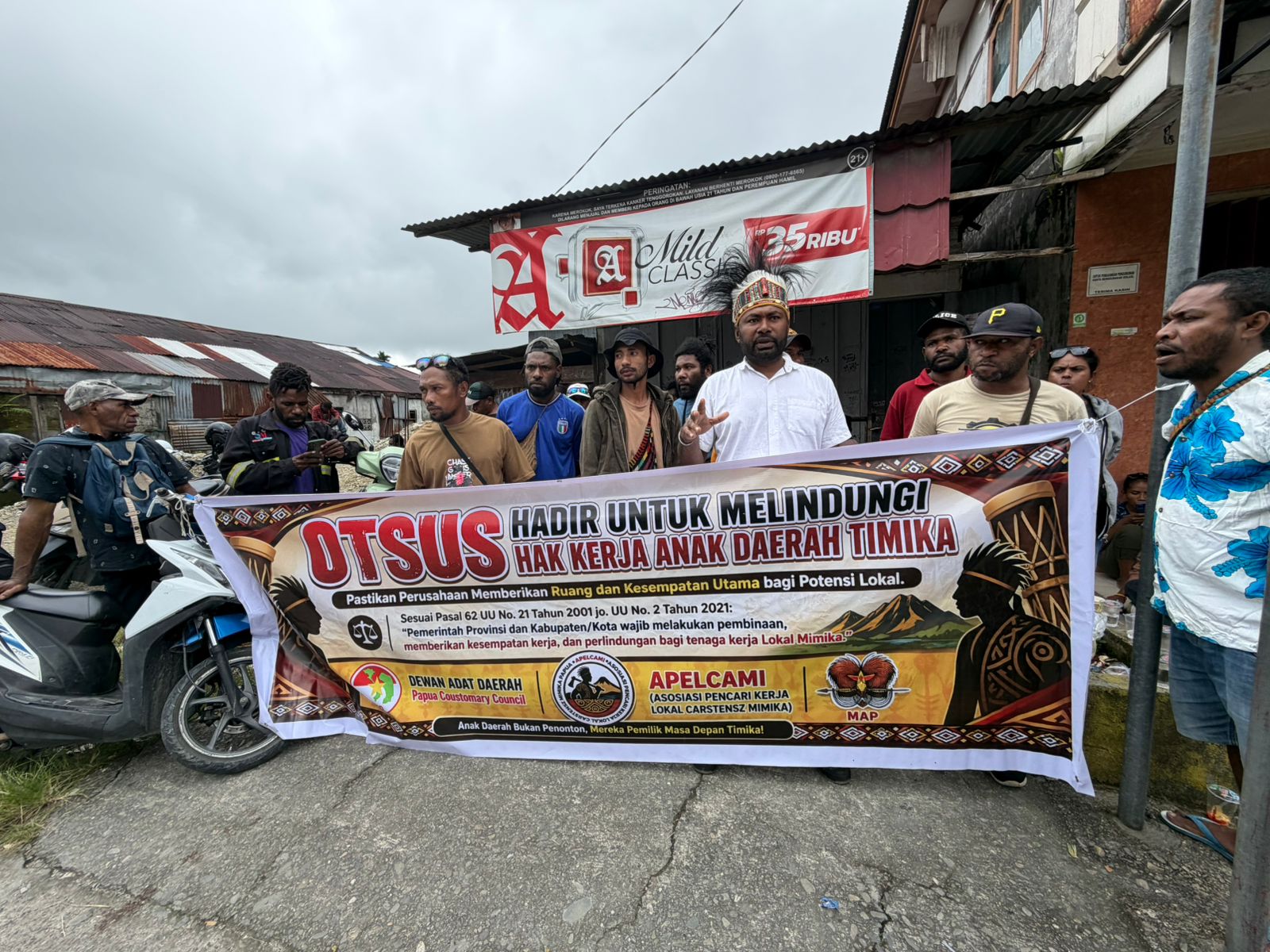 APELCAMI Aksi Damai Minta Pemprov Papua Tengah Beri Hak Penuh ke Daerah Untuk Akomodir Pencaker Lokal