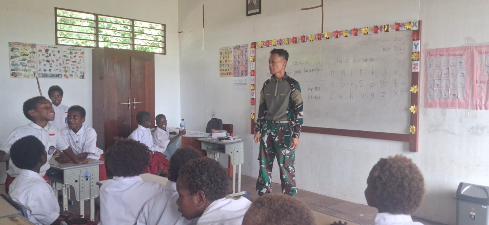 Satgas TMMD Masuk Sekolah, Perkenalkan Matematika Dasar Metode Gasing