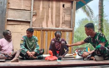 Peduli Sesama, Satgas TMMD Hadir Berikan Dukungan untuk Warga Sakit