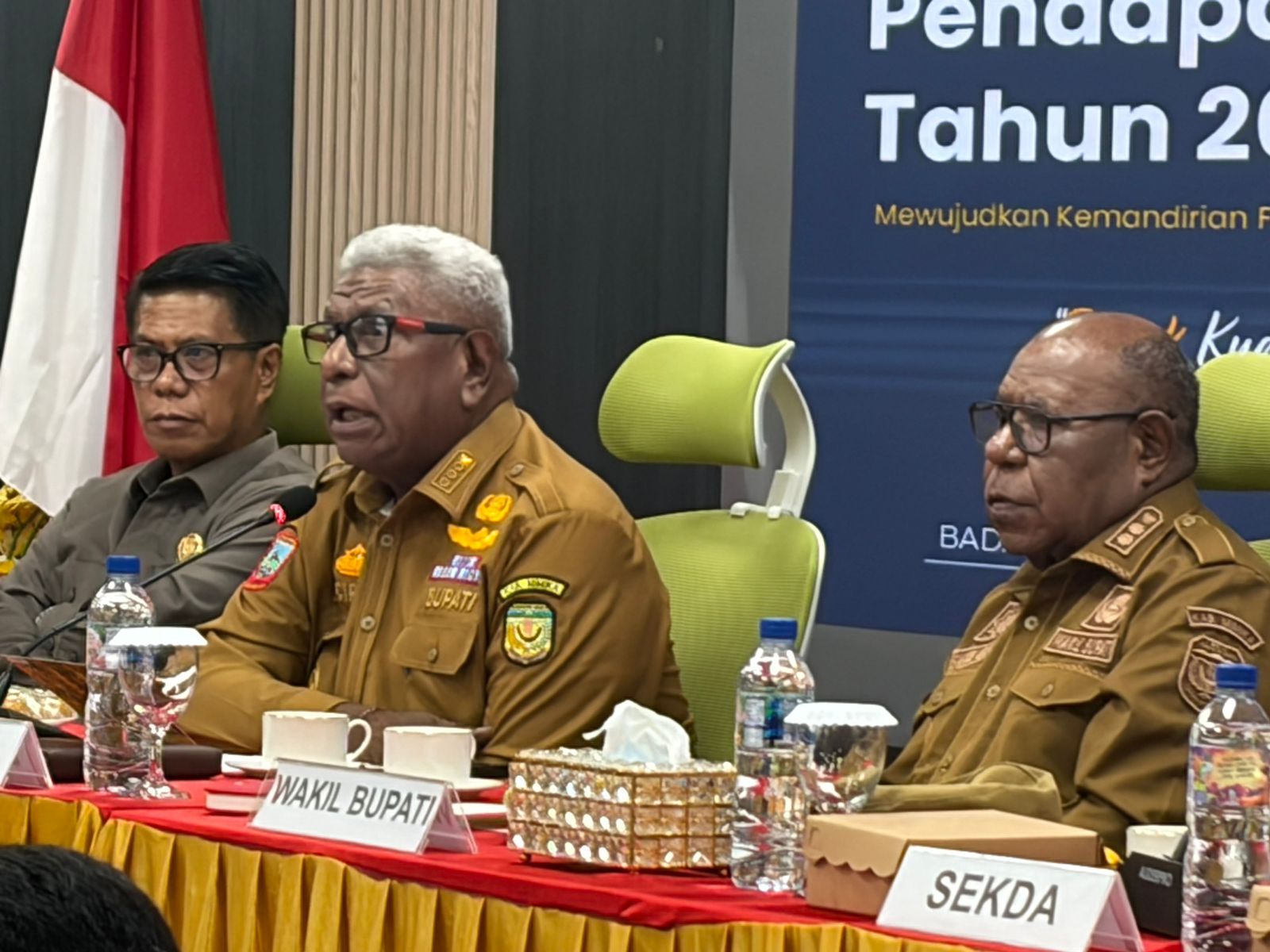 Bupati Mimika : Pendapatan dan Belanja Adalah Dua Sisi Yang Harus dijaga Keseimbanganya