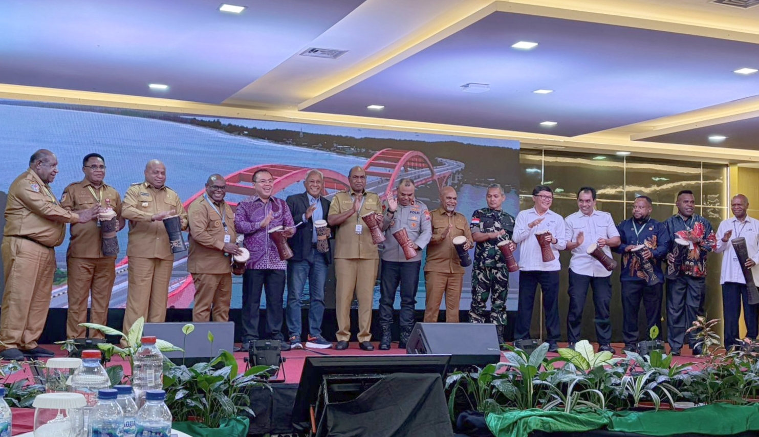Kepala Daerah Se-Tanah Papua Ikut Forum Koordinasi Strategis Percepatan Pembangunan Papua di Mimika