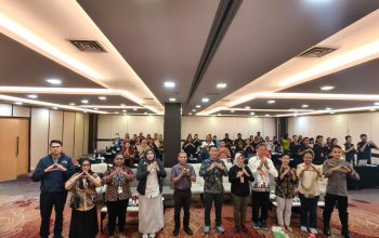 Dinkes Mimika Sosialisasikan Data Izin Praktik Untuk Optimalkan Aplikasi SISDMK