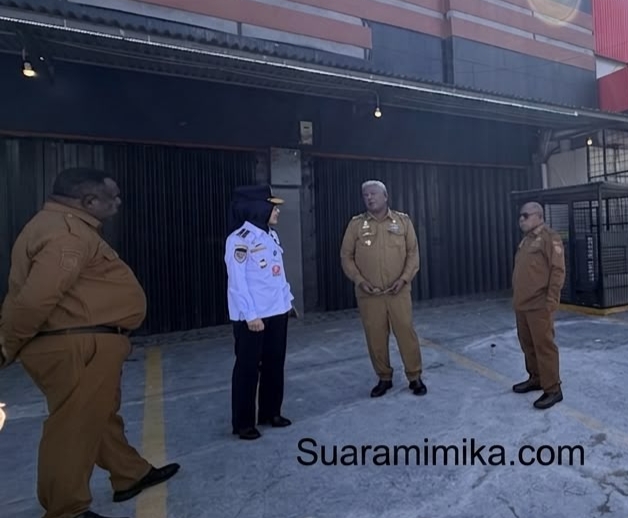 Bupati Mimika Perintahkan Tertibkan Bangunan Liar dan Kendaraan yang Parkir di Badan Jalan Raya