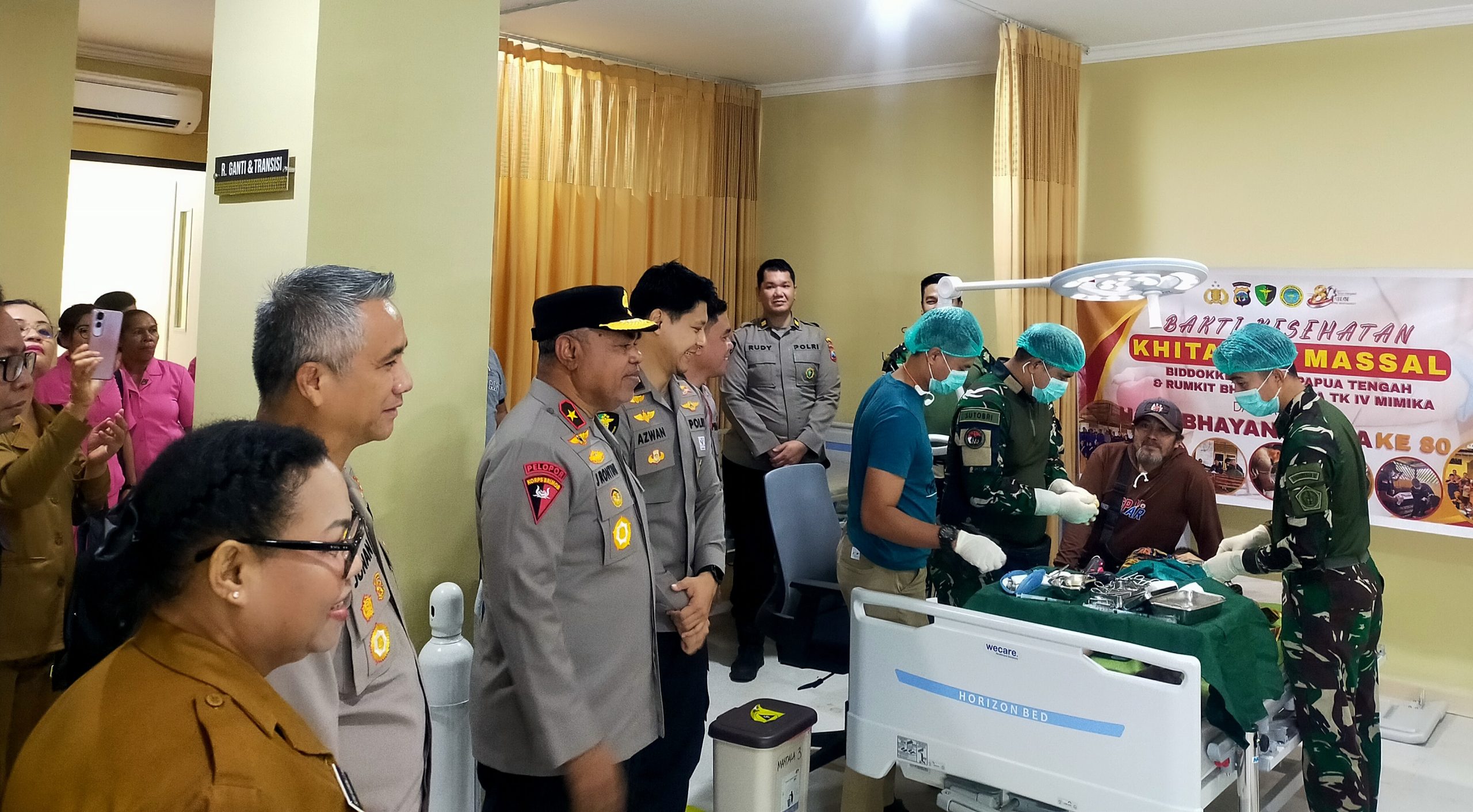 Sambut Hari Bhayangkara ke – 80, Polda Papua Tengah Layani Ratusan Warga Melalui Bakti Kesehatan