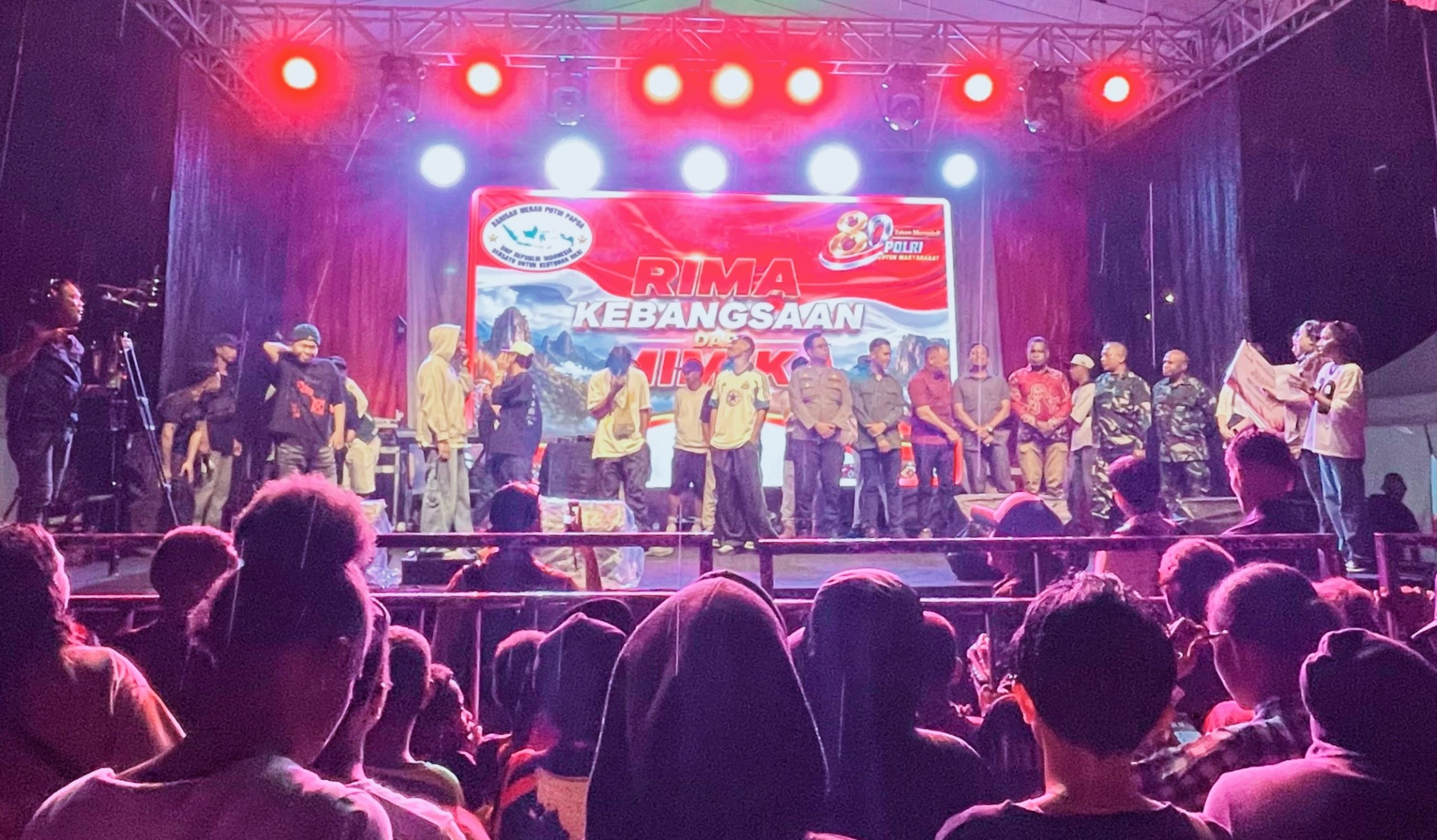 Ribuan Orang Padati Konser Rima Kebangsaan di Mimika
