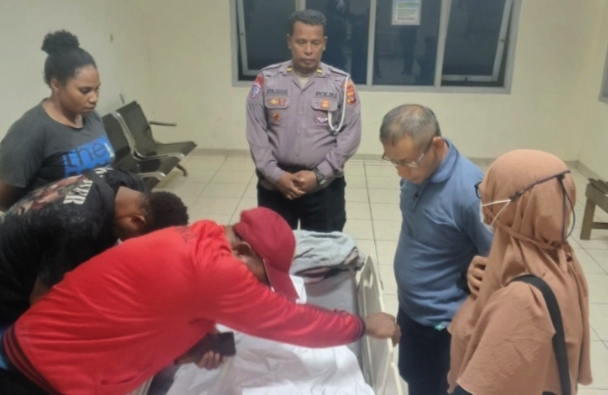 Jenazah korban laka lantas saat di RSUD Mimika.