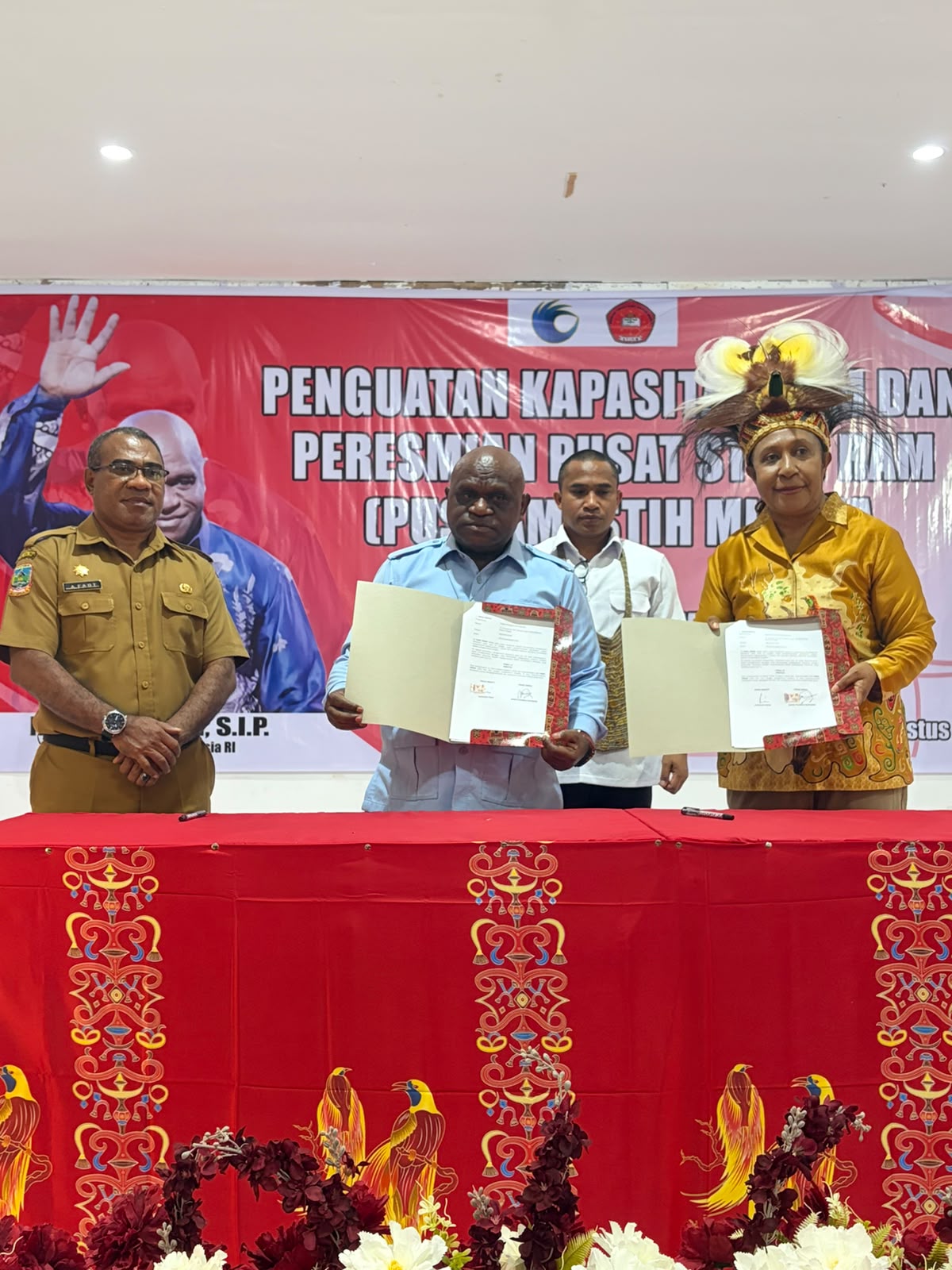 LENSA FOTO : Menteri HAM RI Resmikan PUSHAM STIH Mimika