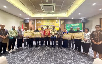 Pemuka Agama Terima Insentif dari Pemkab Mimika