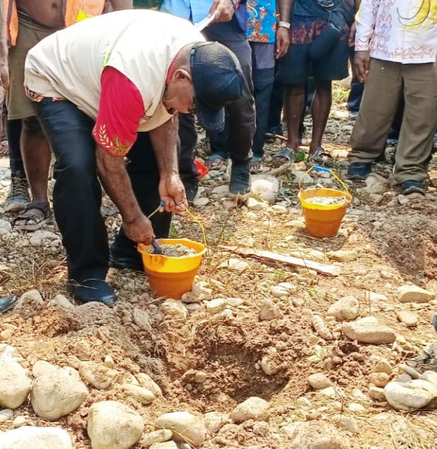 Wabup Kemong Tegaskan Pentingnya Jaga Tanah Adat dan Mandiri Membangun