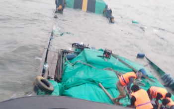 Kapal LCT Cahaya Permata Hati Tenggelam di Perairan Puriri