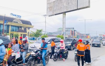 Kualitas Udara Memburuk Akibat Asap Kiriman, BAZNAS Salurkan 3.020 Masker untuk Warga Timika