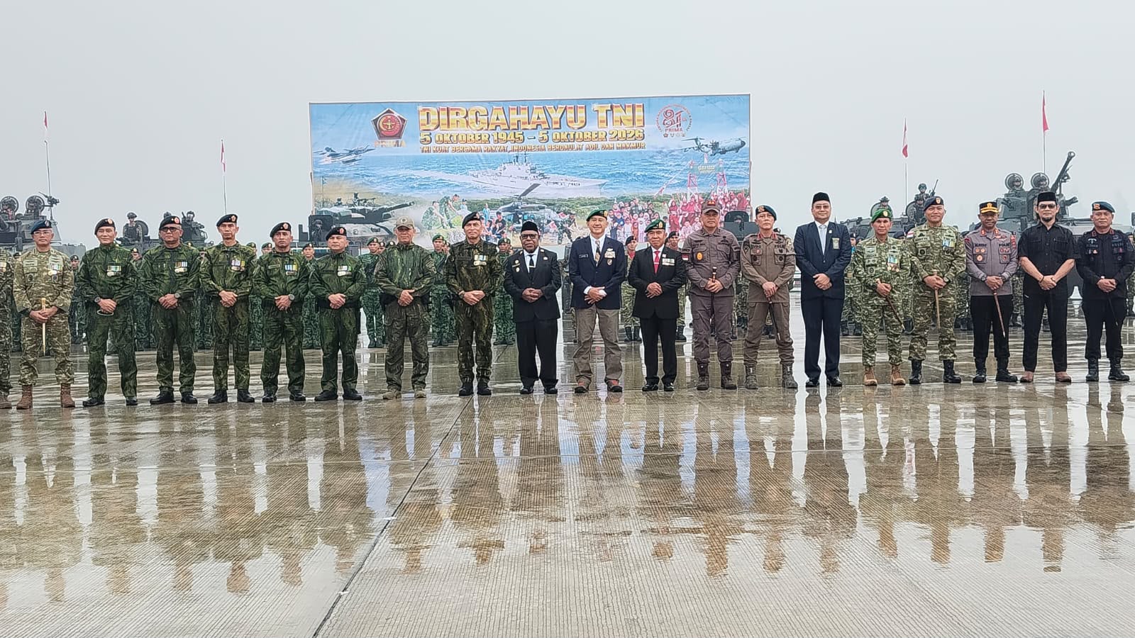 Wujud Sinergitas, Pemkab Mimika Hadiri Peringatan HUT TNI ke-81 di Lanud Yohanis Kapiyau