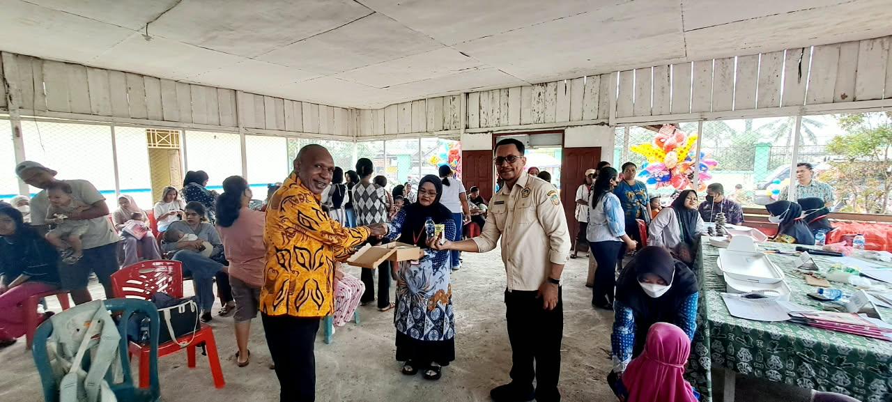 Targetkan Tuntas Oktober 2026, Dinas Ketahanan Pangan Mimika Salurkan PMT Balita di 15 Posyandu Tiga Distrik