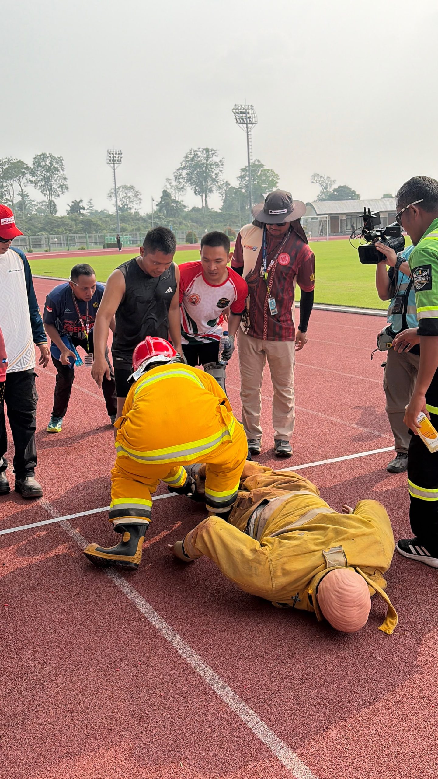 Tampil Perkasa di Rumah Sendiri, Tim Kamoro Freeport Indonesia Sabet Emas Firefighter Combat Challenge IFRC 2026